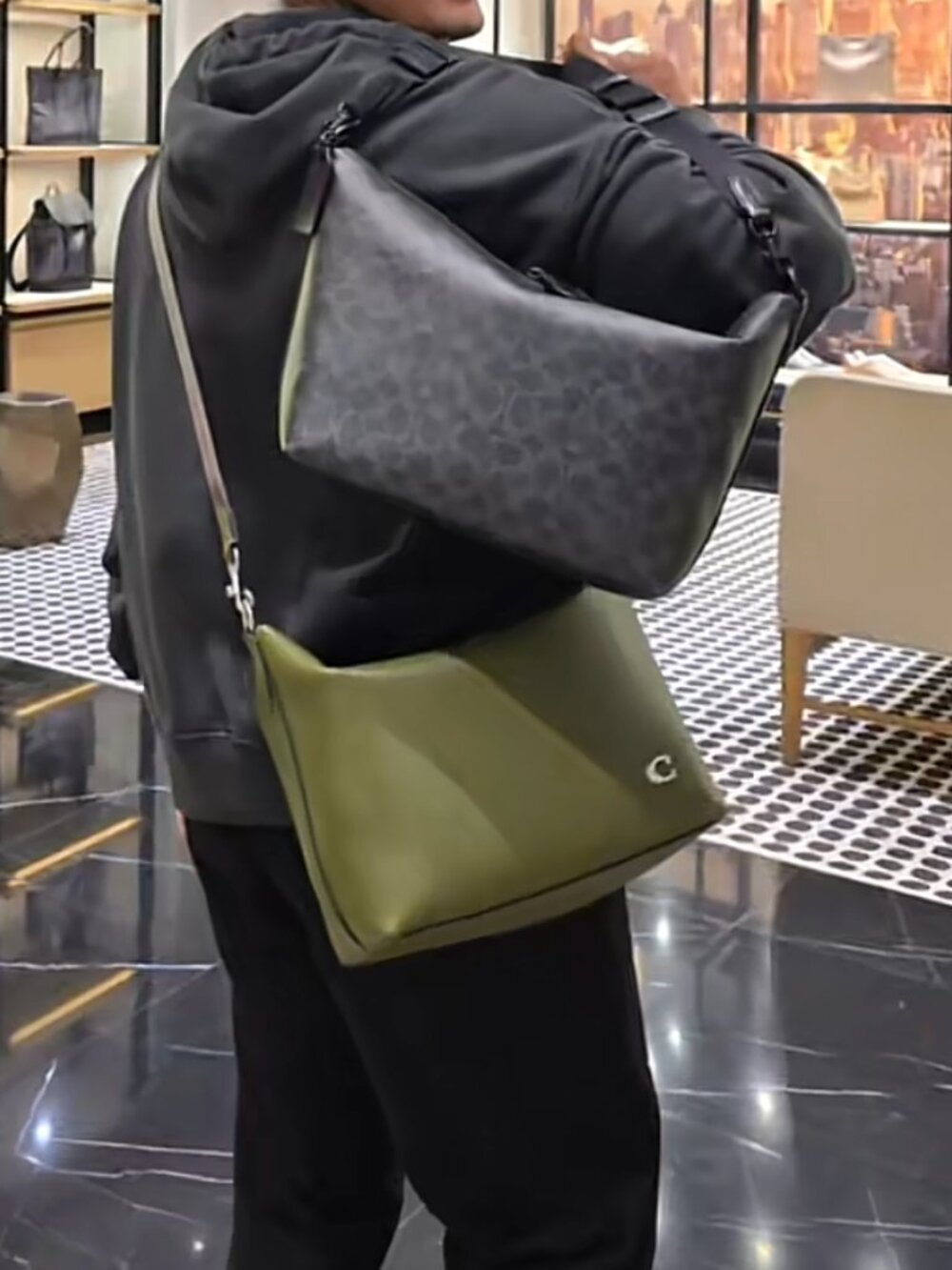 Coach Top Zip Messenger Bag - CBF03 in Black Pebbled Leather w/ Adjustable Strap - Picture 12 of 13